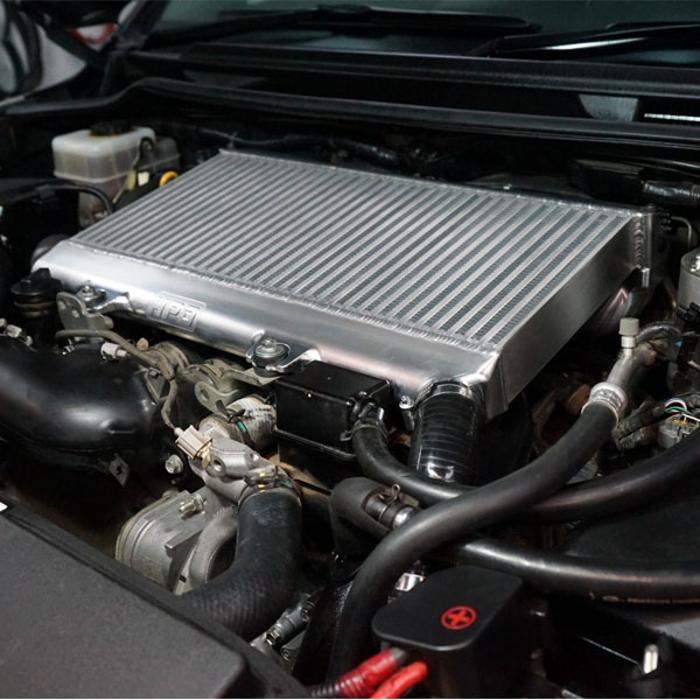 HPD Intercooler Kit Toyota Landcruiser VDJ200 1VDFTV 4.5L 2007>(Top Mount)